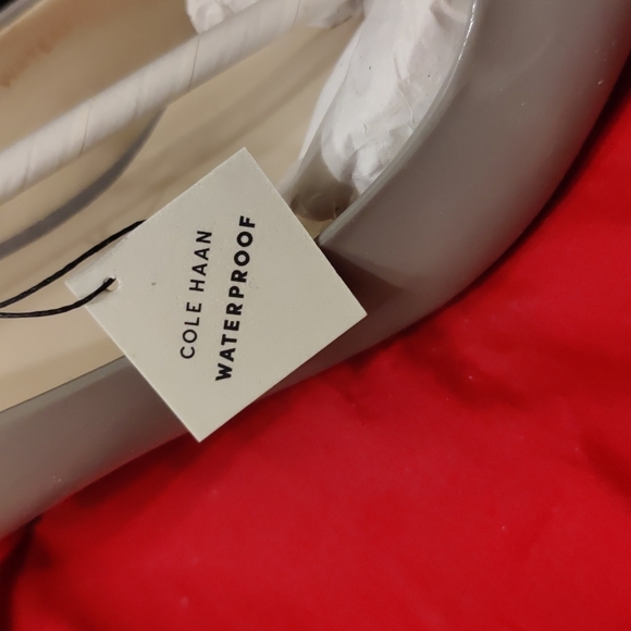 Cole Haan patent leather pumps - color: gray - New w/ Box - Size 9M - Picture 5 of 5